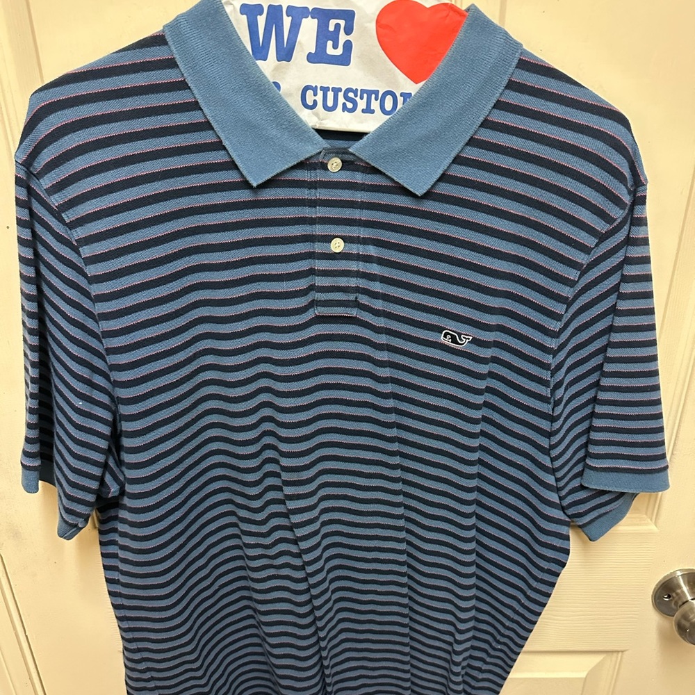 Vineyard Vines shirt sleeve polo shirt.  Blue/red stripes.  Men’s XXL.